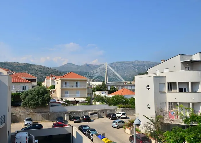 Ban Apartment